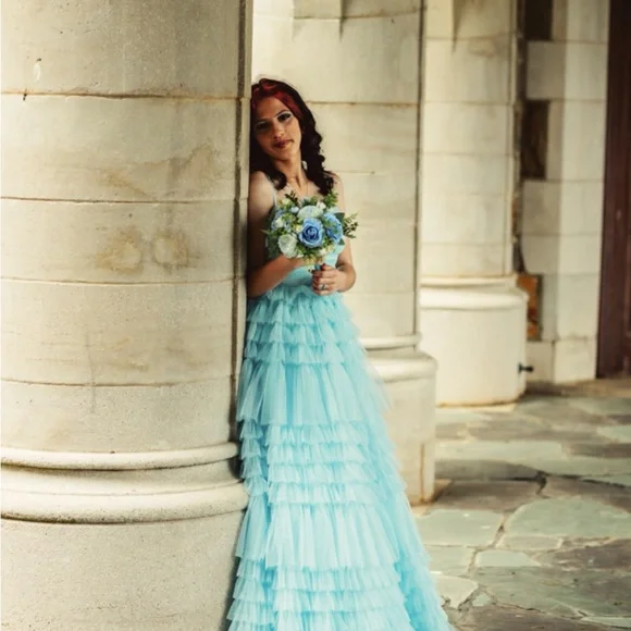 Elegant Light Blue Tiered Chiffon Evening Dress - Women